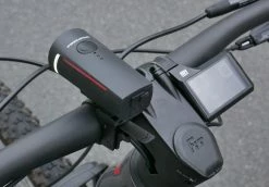 Trelock - Set D'éclairages Avant/arrière LS 300 I-GO Vector & LS 740 I-GO -Vélo Soldes Boutique trelock set eclairage ls 300 i go vector ls 740 vector 3 3840x2160